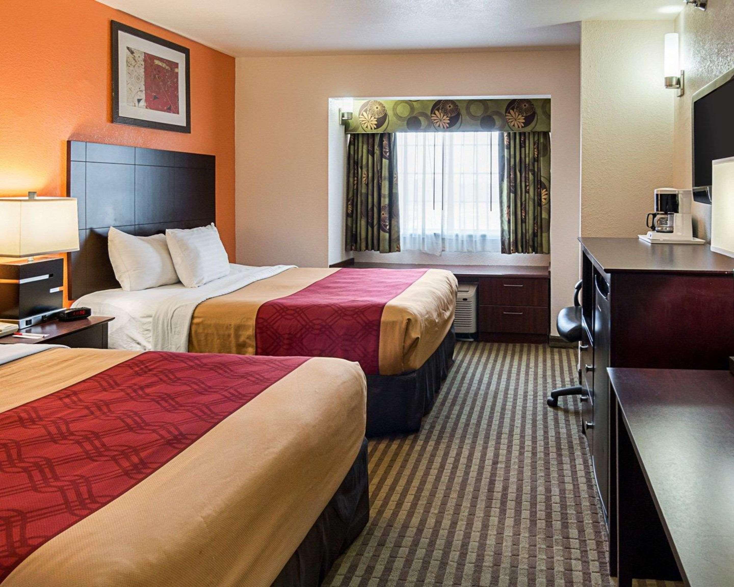Econo Lodge Inn & Suites Natchitoches Exterior photo