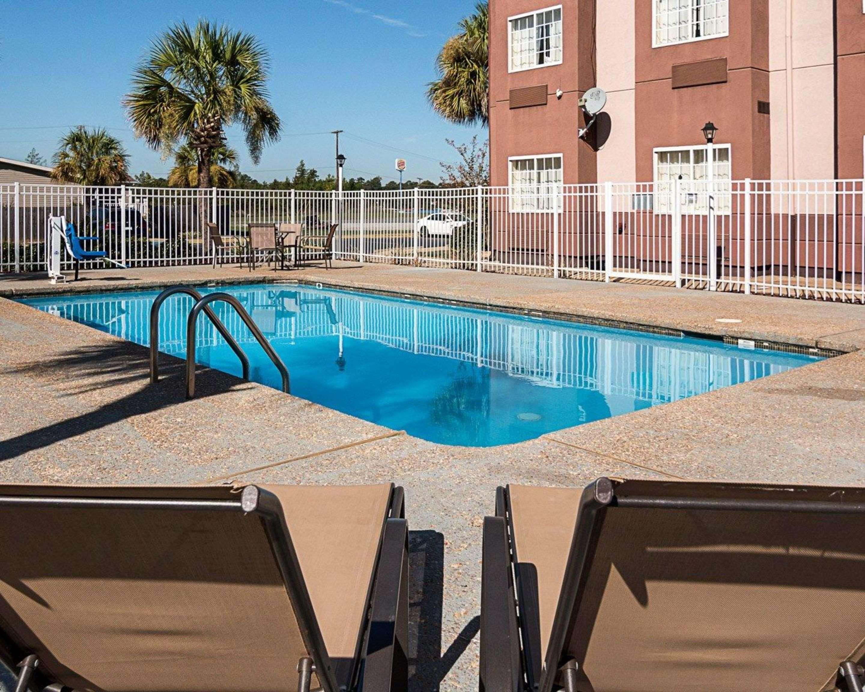Econo Lodge Inn & Suites Natchitoches Exterior photo