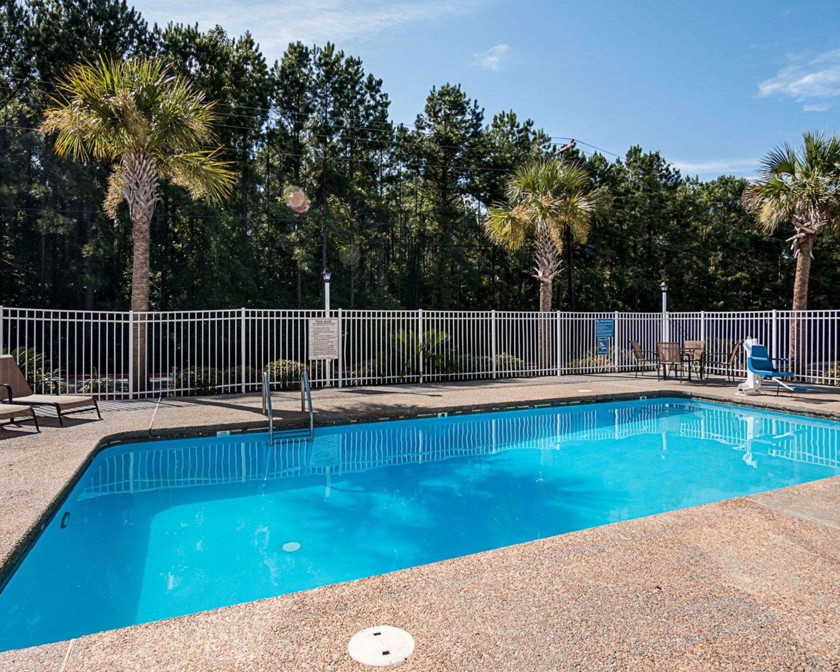 Econo Lodge Inn & Suites Natchitoches Exterior photo