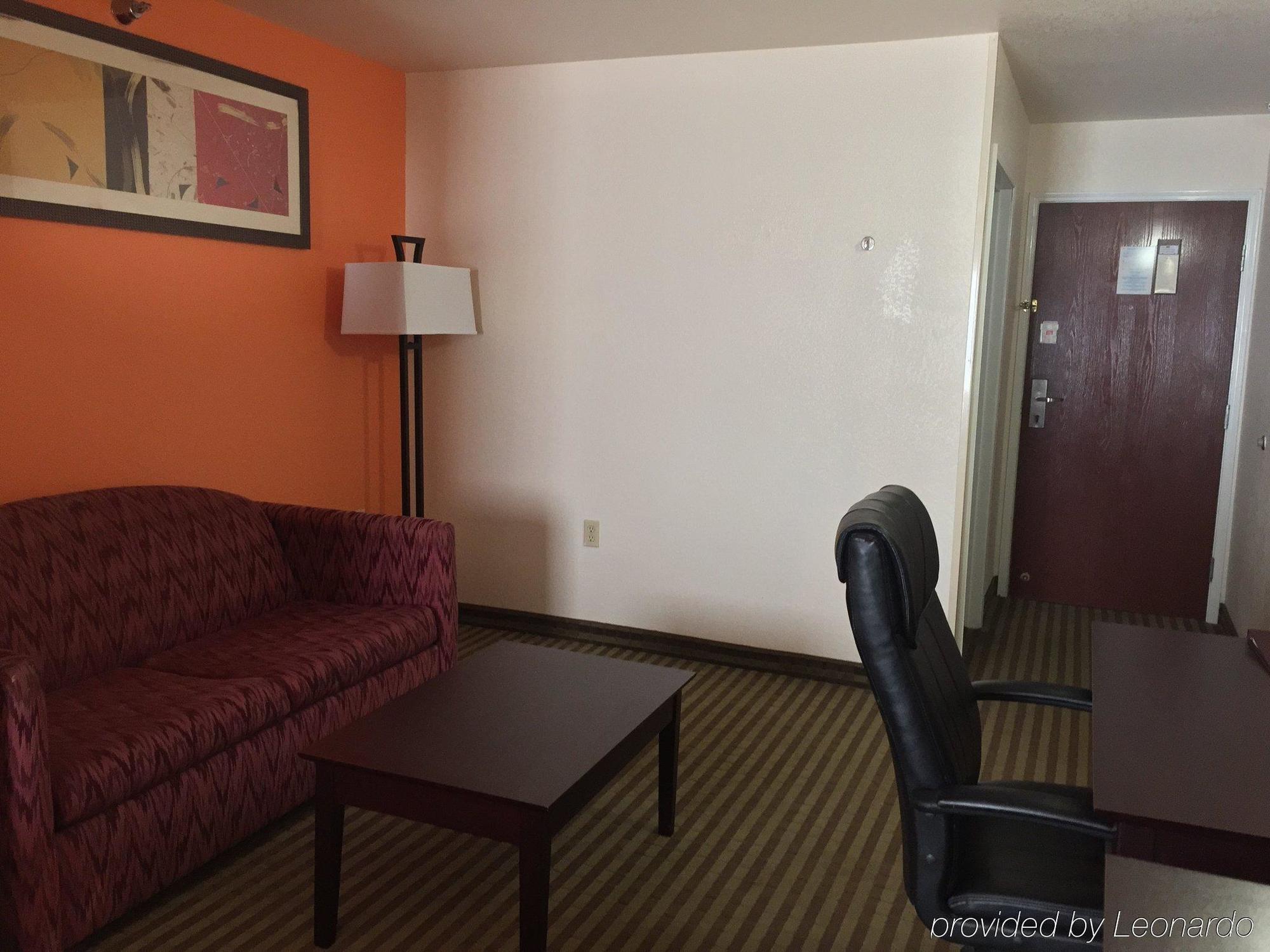 Econo Lodge Inn & Suites Natchitoches Exterior photo